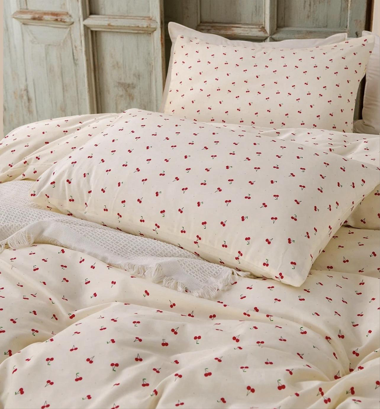 2/3Pcs 100%Cotton Beige Cherry Pattern Print Duvet Cover Set Without Filler Breathable Supersoft All-Season (1pc*Duvet Cover + 1/2pcs*Pillowcase, No Pillow Core), Soft Two Tone Design Bedding Set For Bedroom & Guest Room Valentine's Day Lightweight King Q