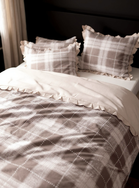 Sweet Checkered Duvet Cover Set - Yellow & Khaki Gingham With Flounce Trim - 100% Soft Polyester - Includes 1 Duvet & 1/2 Pillowcases (Multiple Sizes)