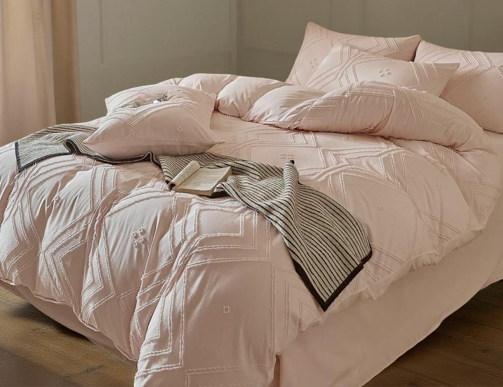 2/3PCS Pink Geometric Pattern Tufted Textured Polyester Duvet Cover Set, Boho Shabby Chic Bedding Set For All Seasons Use Queen King, Soft, Breathable, Machine Washable (1 Duvet Cover+ 1/2 Pillowshams, No Filler)