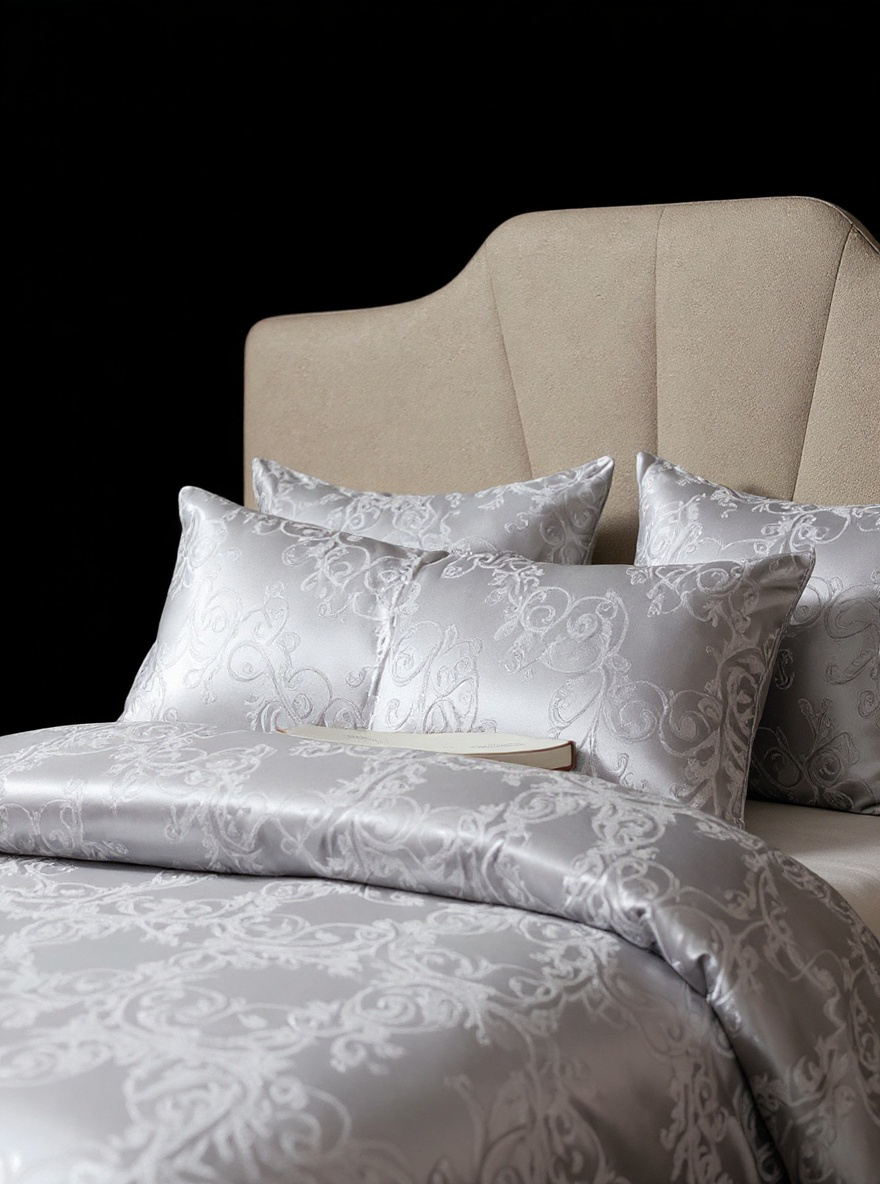 1set Jacquard Satin Duvet Cover Set, 3pcs (1 Duvet Cover + 2 Pillowcases), Soft And Comfortable, Suitable For Bedroom And Living Room, Coreless